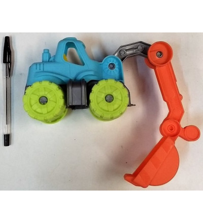 MINI EXCAVADORA INFANTIL C681*